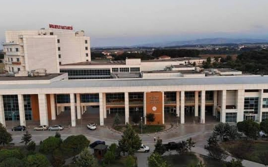 Gündemden Son Bilgiler: Son Gelişme: Hastane personeli, gıda zehirlenmesi şüphesiyle tedaviye alındı