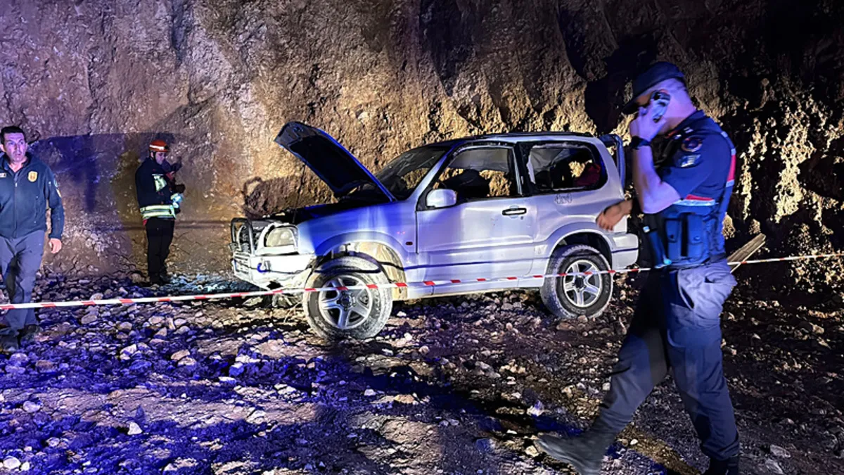 Bolu'da feci kaza! Cip 15 metre yükseklikten devrildi: İki sevgili Yaşamını Yitirdi: İşte Ayrıntılar | İşte Tü