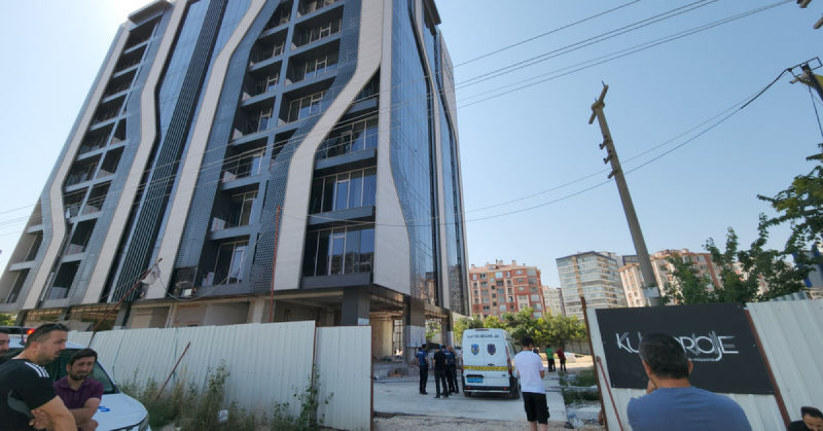 Kritik Açıklama: Son Gelişme: 7.katta akıma kapılıp Gerileme Kaydetti! ve Son Gelişmeler