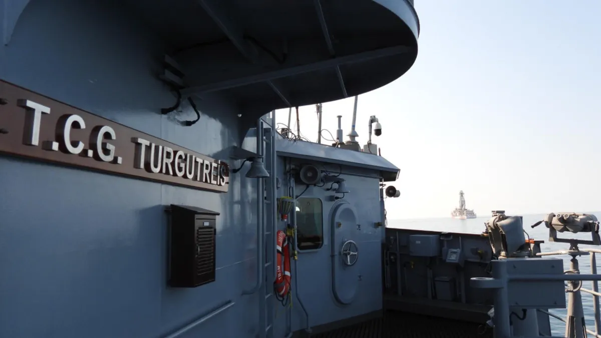Son Gelişme: Analiz | MSB paylaştı: TCG Turgutreis fırkateyni sondaj gemilerine refakatini sürdürüyor | İşte T