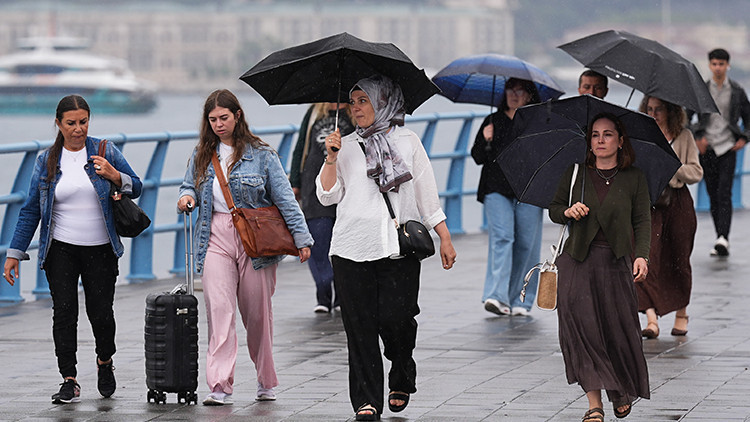 Son Gelişme: Meteoroloji’den pazar günü için sağanak yağış uyarısı: Sıcaklıklar mevsim normallerinin altında k