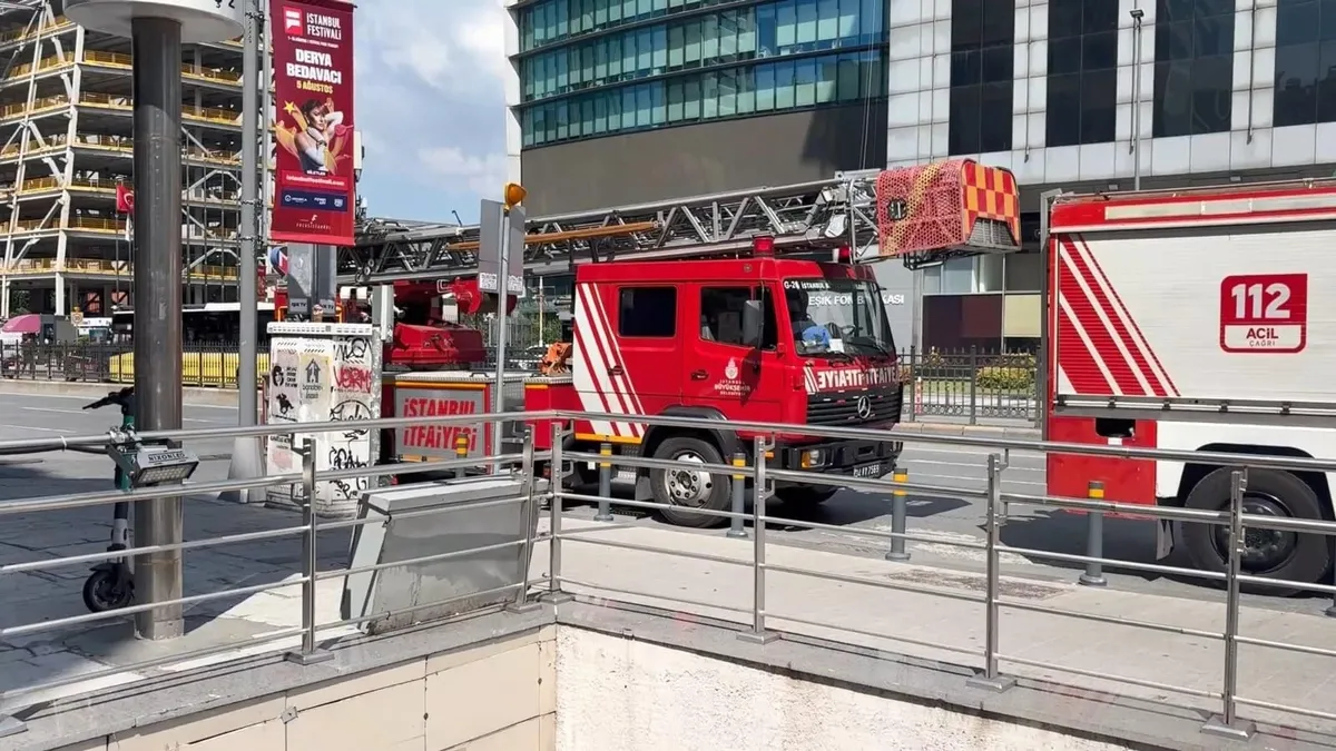 Son Gelişme: M2 Metrosu’nda facianın eşiğinden dönüldü: Görme engelli genç raylara Gerileme Kaydetti: Gelişmel