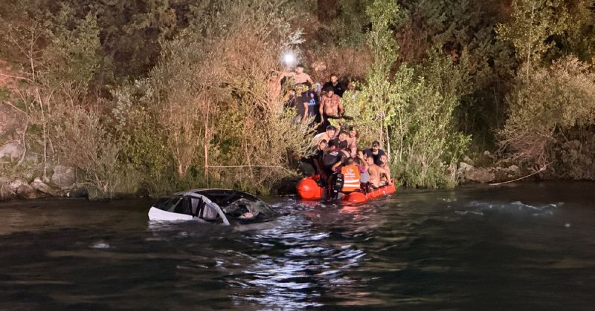 Takla atan otomobil Munzur Nehri'ne Gerileme Kaydetti: 2 yaralı | İşte Tüm Ayrıntılar
