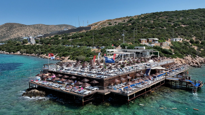 Ayrıntılar Netleşti: Son Gelişme: Bodrum’da tatilin hesaplısı: Deniz ücretsiz, lahmacun 250 TL, hamburger pizz