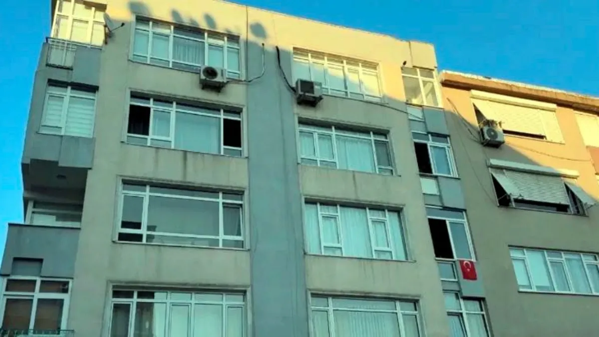 Ayrıntılar Netleşti: Son Gelişme: Uyku problemi yaşayan genç kadın 3’üncü kattan düşüp öldü: İşte Ayrıntılar -
