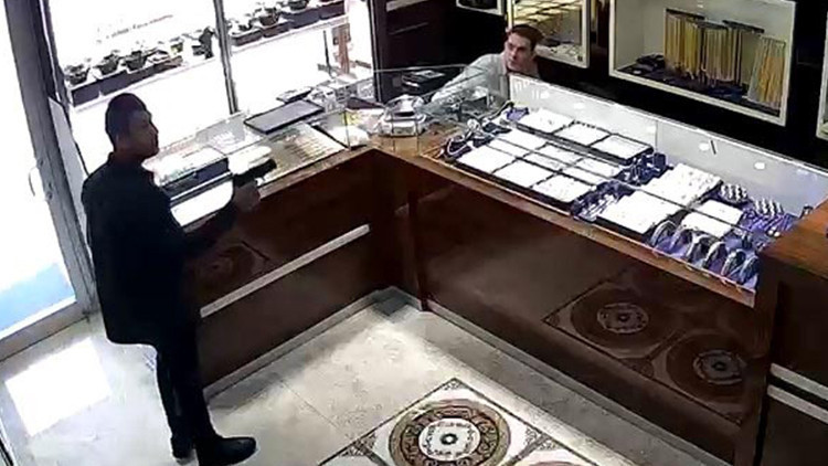 Ayrıntılar Netleşti: Son Gelişme: Altın satma bahanesiyle girdi, kuyumcuyu öldürdü! Gerçeği HTS kayıtları orta