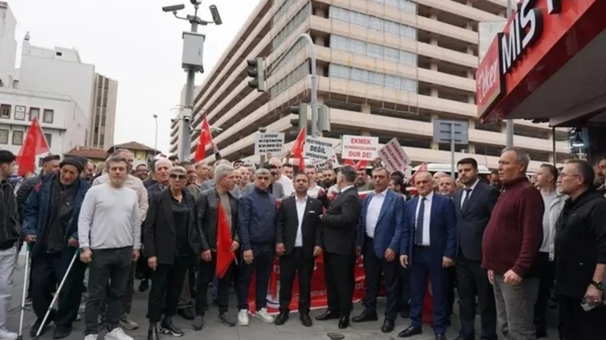 Ayrıntılar Netleşti: Otopark kapatıldı, cirolar Gerileme Kaydetti: Tarihi çarşı esnafından tabutlu protesto! (