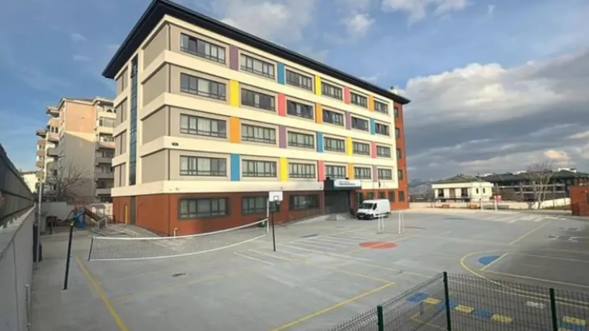 Son Gelişme: Son Gelişme: Valilik okullarda ibadet ihtiyaçları için mescit düzenlemesini içeren yazı gönderdi: