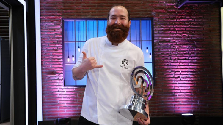 Kritik Açıklama: Son Gelişme: Sıcak Gelişme... Masterchef şampiyonundan acı haber! Şef Eren Kaşıkçı evinde ölü