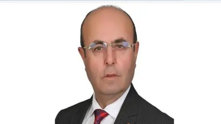 Gündemden Son Bilgiler: Kırşehir Belediye Başkanı Ekicioğlu ve teşkilatlar Yeni Parti'ye katıldı (Detaylar) ve
