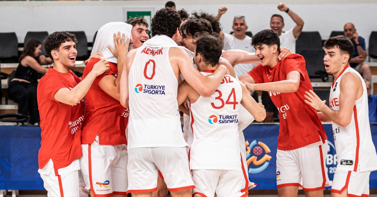 Sıcak Gündem: Son Gelişme: U18 Milliler çeyrek finalde!