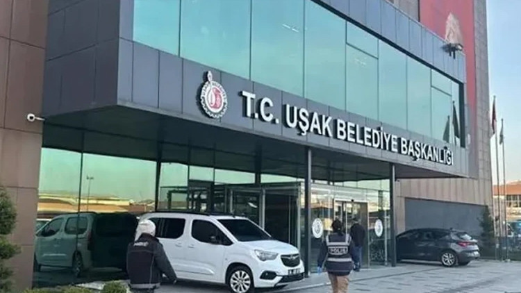 Sıcak Gündem: Belediyede sigortalı gösterilip Özkan Yalım'ın işletmesinde çalışan 15 şüpheli adliyede (Detayla