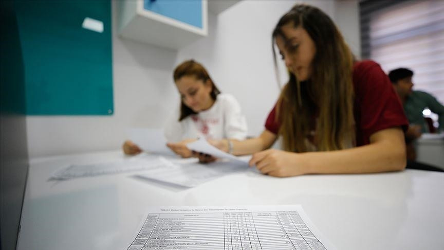 Gündemden Son Bilgiler: Analiz | Üniversite tercihlerinde öğrencilere dijital destek ve Son Gelişmeler - Son D