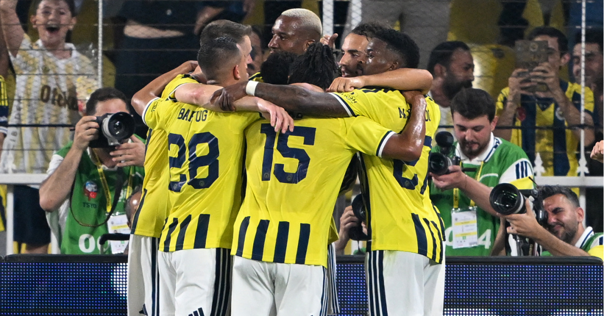 Gündemden Son Bilgiler: Fenerbahçe'nin UEFA kadrosunda değişiklik!: İşte Ayrıntılar - Son Dakika Bilgileri