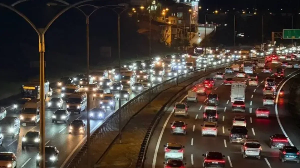 Sıcak Gündem: Analiz | İstanbul'da bazı yollar 14 gün trafiğe kapalı olacak! Emniyet Müdürlüğünden açıklama: İ