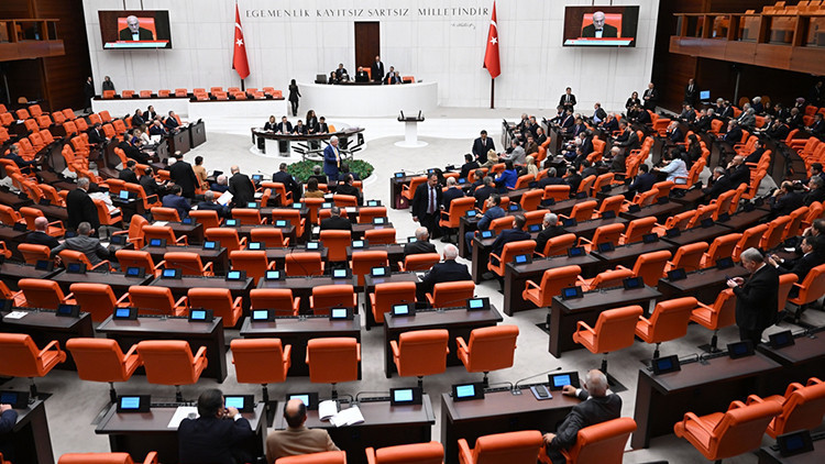 Ayrıntılar Netleşti: AK Parti'den siyasi partilere çerçeve yasa bilgilendirmesi | İşte Tüm Ayrıntılar