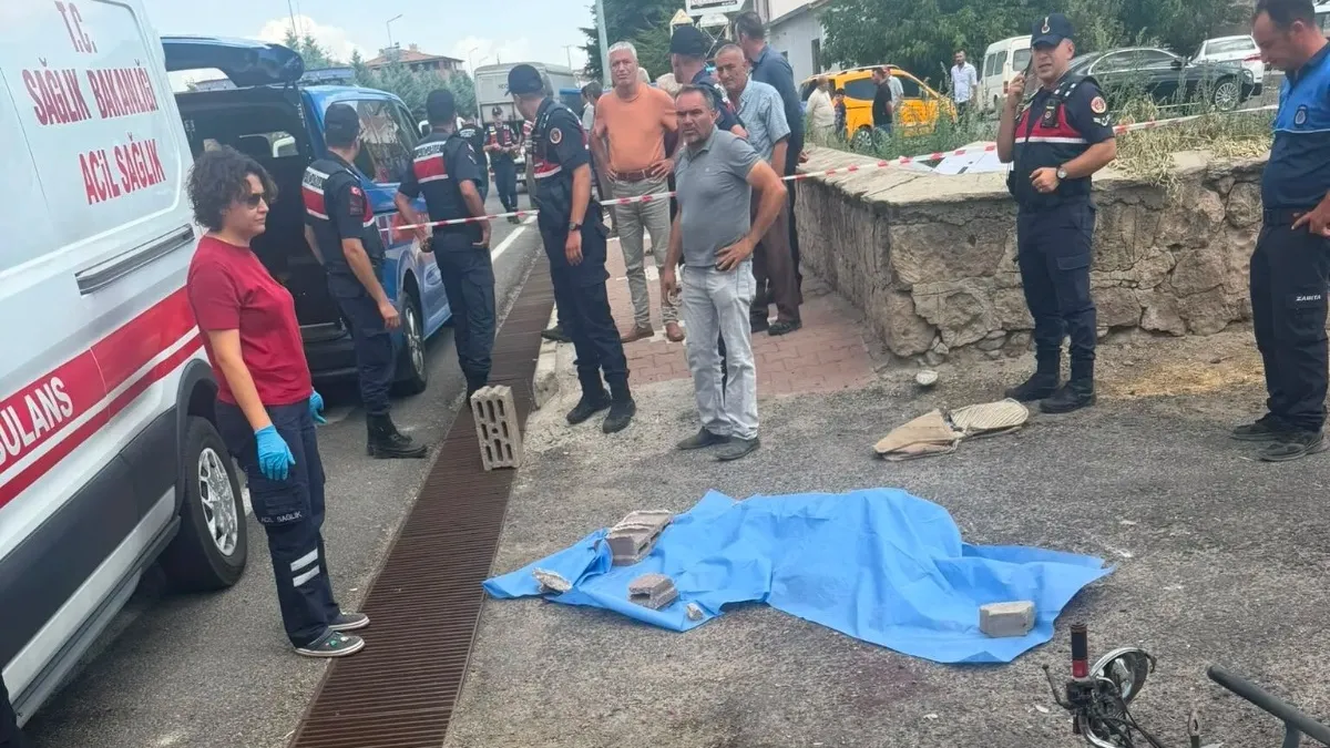 13 yaşındaki motosiklet sürücüsünün feci sonu (Detaylar): Gelişmeler Takip Ediliyor