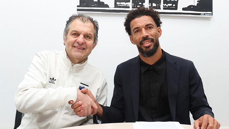 Ayrıntılar Netleşti: Vozinha, Colo Colo'ya transfer oldu