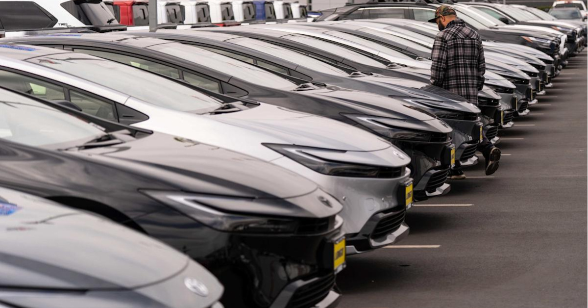 Gündemden Son Bilgiler: Son Gelişme: Otomotiv pazarı sert fren yaptı: İşte Ayrıntılar
