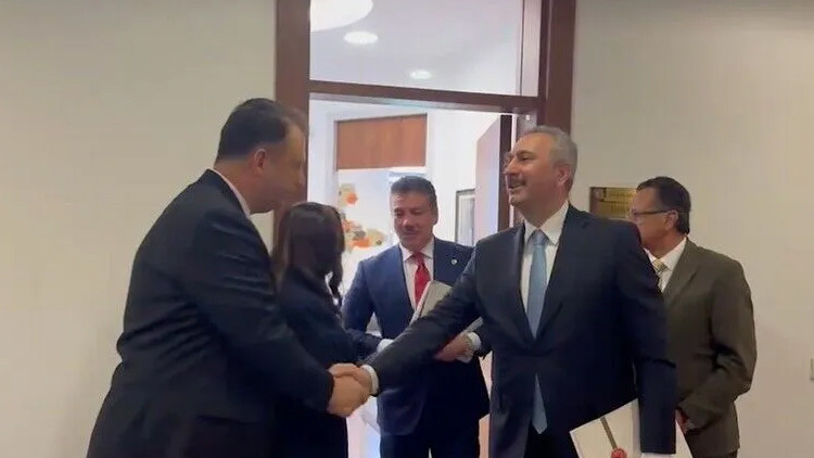 Ayrıntılar Netleşti: Analiz | AK Parti'den muhalefete 'Milli Dayanışma' teklifi ziyaretleri: Yarın inşallah ve