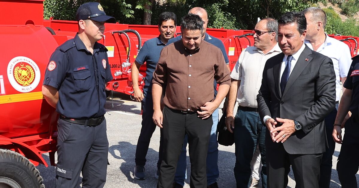Ayrıntılar Netleşti: Analiz | Muğla'da kırsal mahallelere su tankeri dağıtıldı (Detaylar) - Son Dakika Bilgile