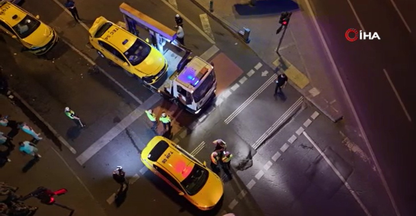 Gündemden Son Bilgiler: Beyoğlu'nda 8 araçlı zincirleme kaza: 5 kişi yaralandı: Gelişmeler Takip Ediliyor