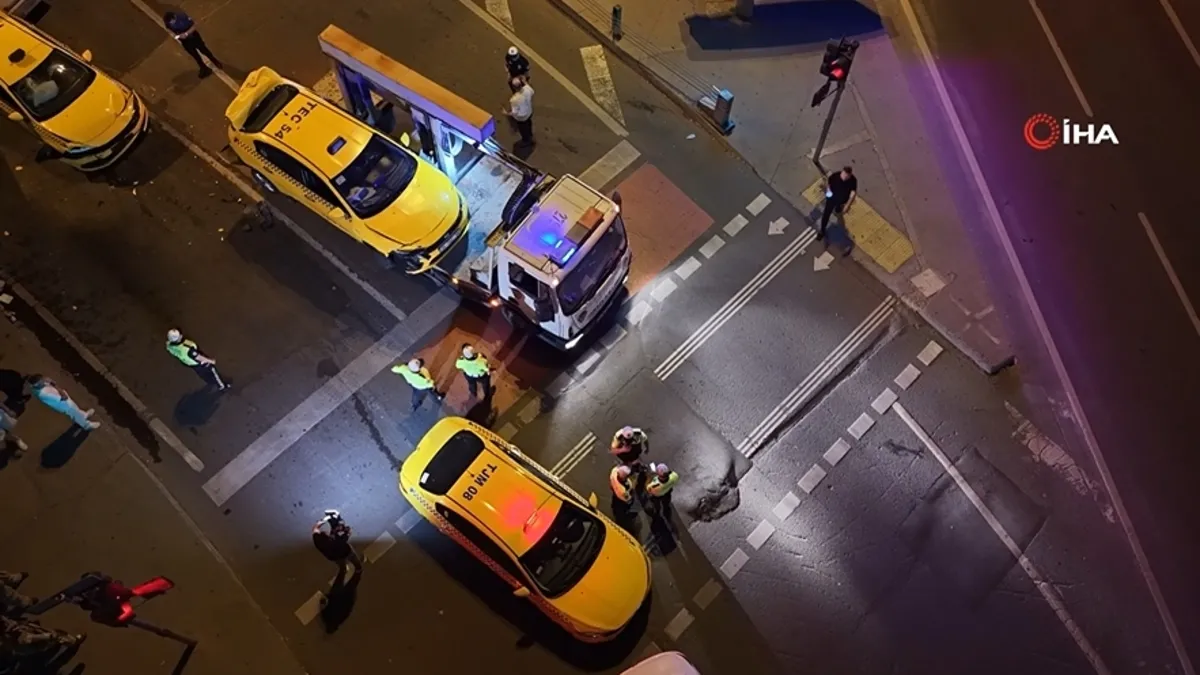 Analiz | Beyoğlu'nda 8 aracın karıştığı kazada 5 kişi yaralandı: İşte Ayrıntılar ve Merak Edilenler