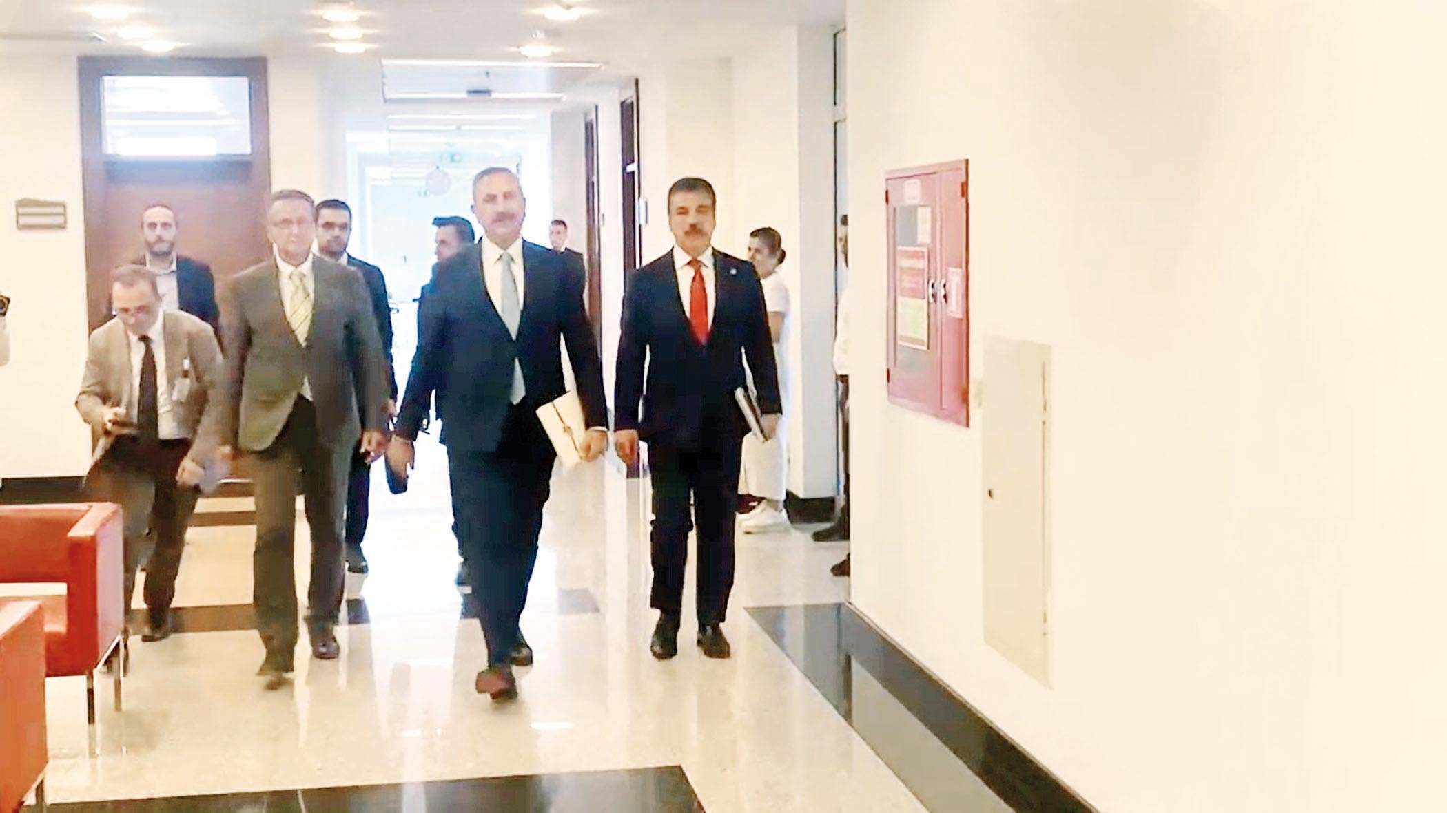 Kritik Açıklama: Analiz | Çerçeve yasada son ana kadar büyük uzlaşı arayışı... Kırmızı çizgiler (Detaylar) ve