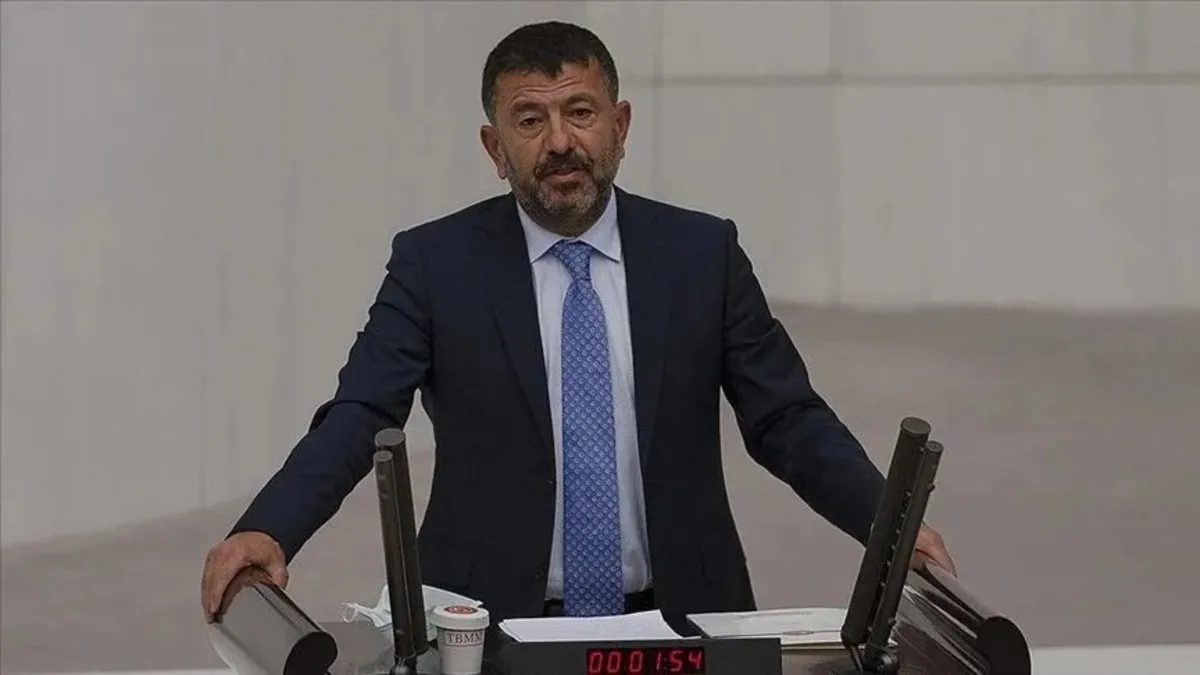 Son Gelişme: Son Gelişme: SON DAKİKA | İzmir'deki yolsuzluk soruşturmasında Veli Ağbaba'nın ağabeyi Hür Ağbaba