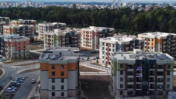 Gündemden Son Bilgiler: Çevre, Şehircilik ve İklim Değişikliği Bakanlığından Adana afet konutları paylaşımı: Y