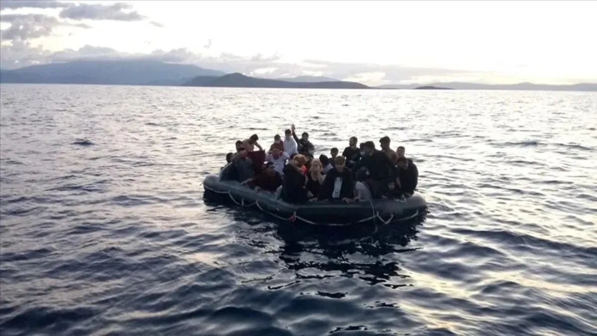 Ayrıntılar Netleşti: İzmir'in Çeşme ilçesi açıklarında 16 düzensiz göçmen kurtarıldı: İşte Ayrıntılar - Son Da
