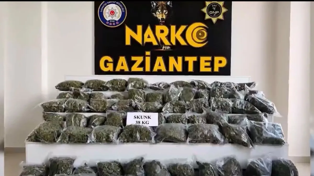 Son Gelişme: 71 ilde uyuşturucu madde satıcılarına yönelik operasyon! 832 kilogram uyuşturucu madde ele geçiri