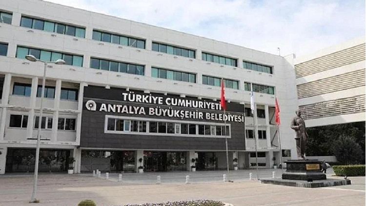 Son Gelişme: Analiz | Antalya Büyükşehir'deki rüşvet soruşturmasında 2 gözaltı daha ve Merak Edilenler