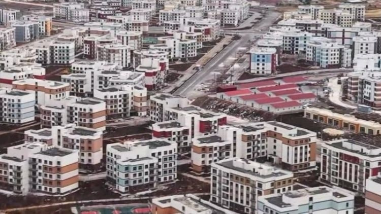 Gündemden Son Bilgiler: Çevre, Şehircilik ve İklim Değişikliği Bakanlığından "Diyarbakır Afet Konutları" payla