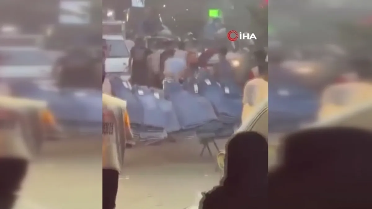 Gündemden Son Bilgiler: Şam kırsalında minibüste patlama: Ölü ve yaralılar var: İşte Ayrıntılar - Son Dakika B