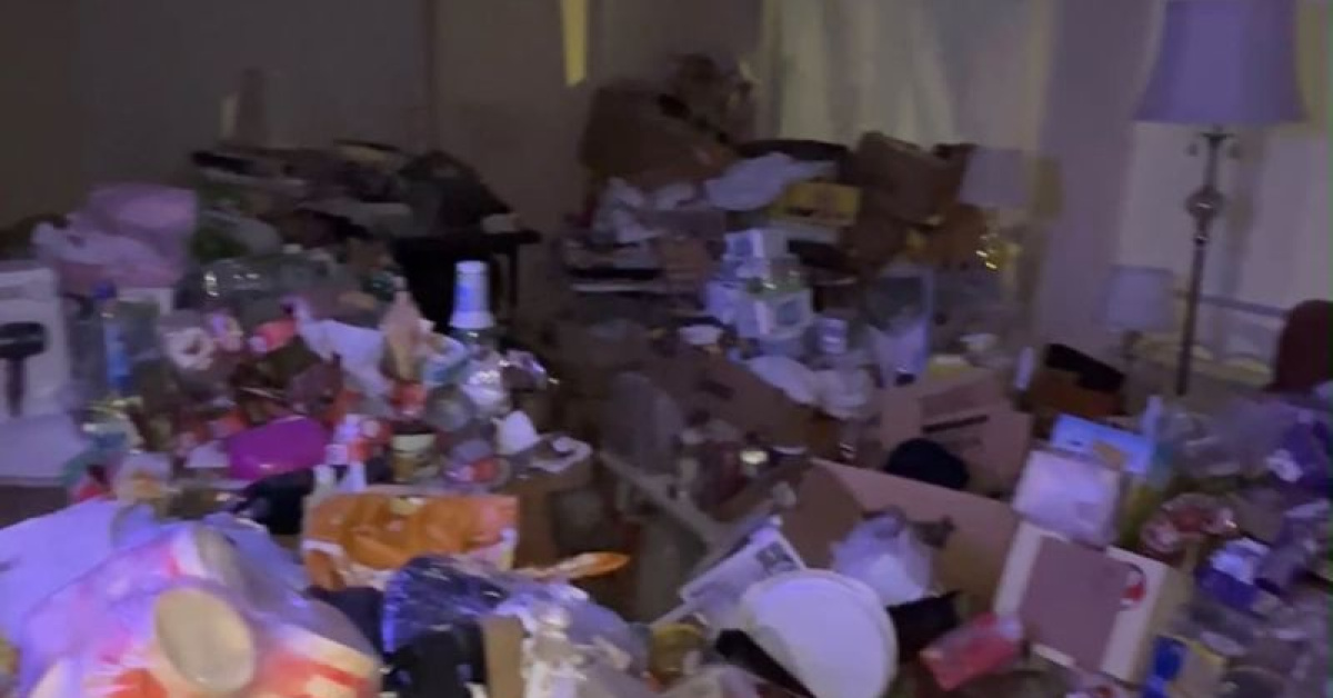 Son Gelişme: Yaşlı kadın, evdeki çöp yığınları arasında bulundu (Detaylar)