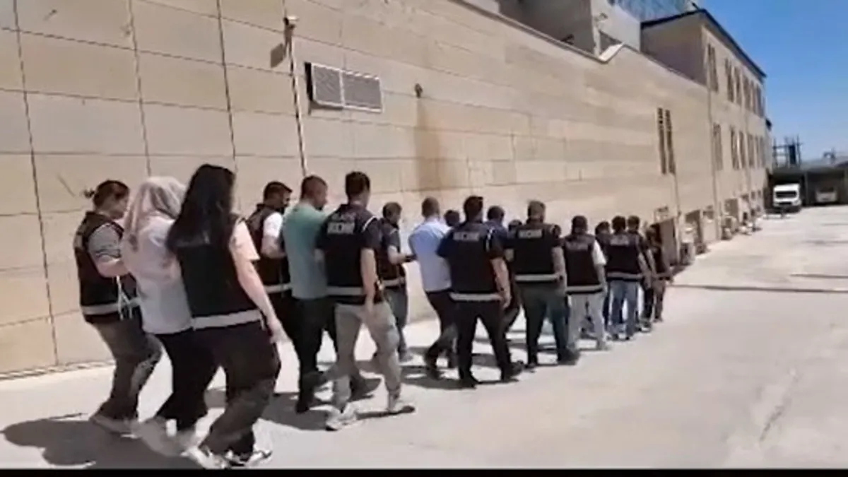 Son Gelişme: Elazığ’da tefecilik operasyonu: 1 milyar TL’lik vurgun, 6 şahıs hakkında tutuklama kararı verildi