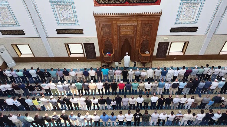 Kritik Açıklama: Son Gelişme: Türkiye'deki sayılı örneklerden biri: 'Sunrooflu Cami' dikkat çekiyor (Detaylar)