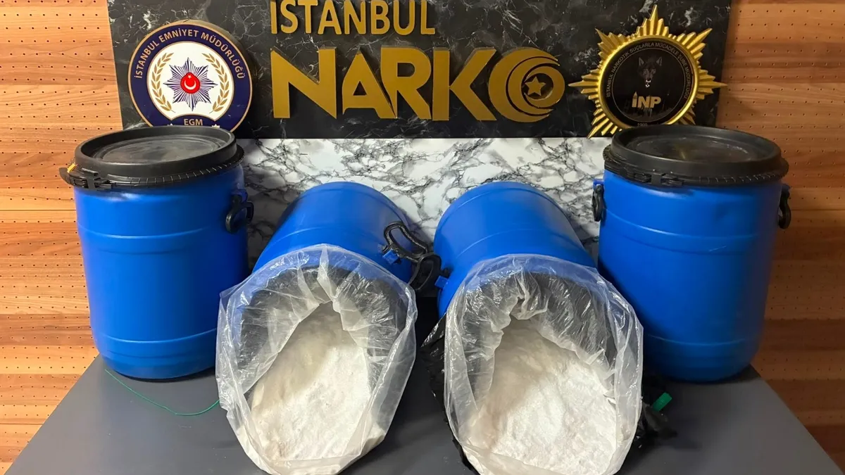 Kağıthane'de narkotik baskını: Varil varil Pregabalin buldular ve Son Gelişmeler: Gelişmeler Takip Ediliyor