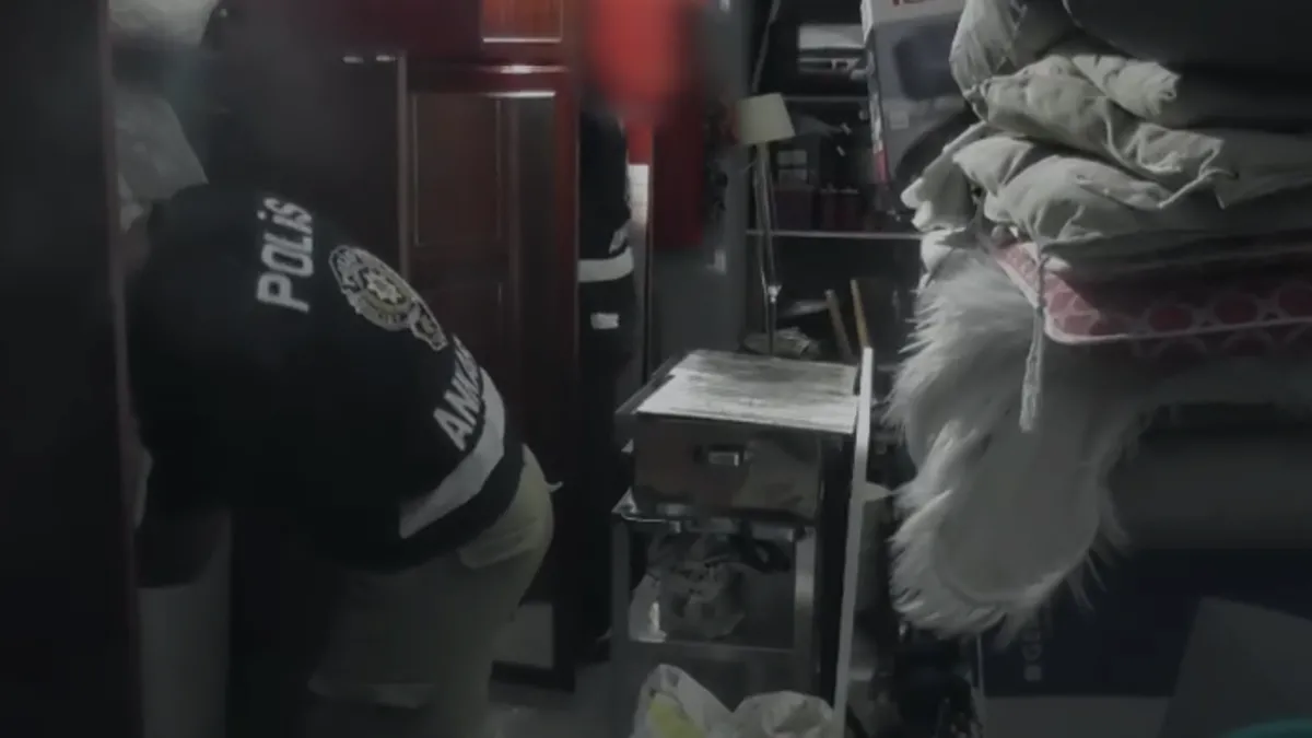 Kritik Açıklama: Ankara'daki uyuşturucu ve fuhuş operasyonunda şok mesajlar: Bunca kokaine uyumam...: İşte Ayr