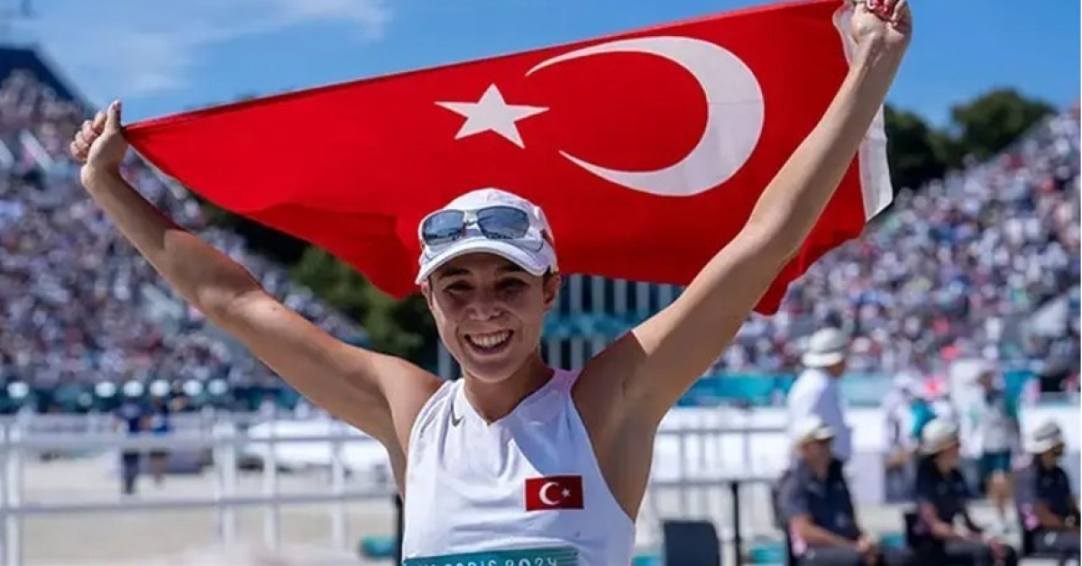 Gündemden Son Bilgiler: Son Gelişme: İlke Özyüksel Mihrioğlu Avrupa şampiyonu! ve Son Gelişmeler: Gelişmeler T