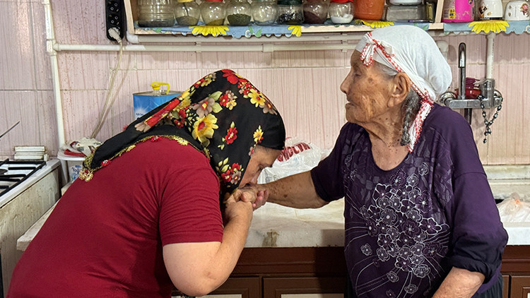 Sıcak Gündem: Analiz | 17 milyon liralık miras kavgasında anne-kız yüzleşmesi: Elini öpüp "Ben yapmadım" dedi