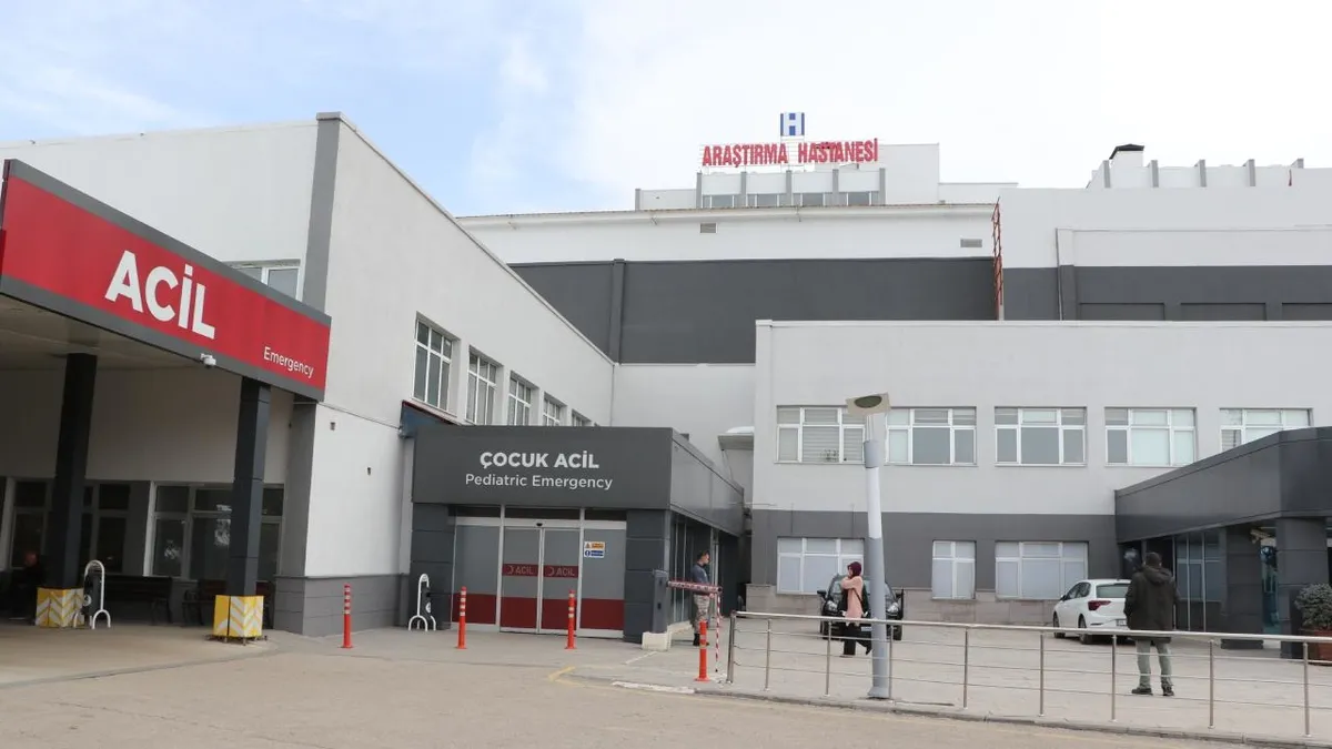 Son Gelişme: Analiz | Erzurum'da 10 araç zincirleme kazaya karıştı: 5 yaralı ve Merak Edilenler