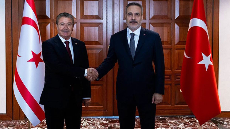 Son Gelişme: KKTC Başbakanı Üstel: Bugün Kıbrıs'ta yapılması gereken yeni bir anlayış ortaya koymaktır ve Son