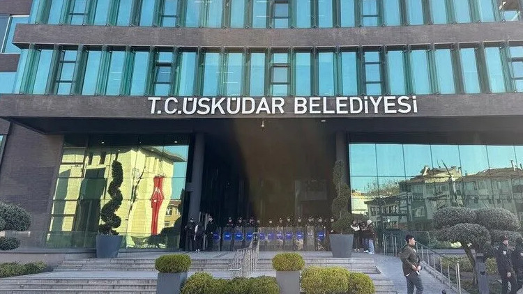 Gündemden Son Bilgiler: AK Parti'den Üsküdar Belediyesi Başkan Vekilliği seçimi için suç duyurusu ve Son Geliş
