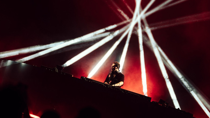 Kritik Açıklama: Yenikapı'da elektronik müzik gecesi... Tiësto, İstanbul Festivali’nde sahne aldı | İşte Tüm A