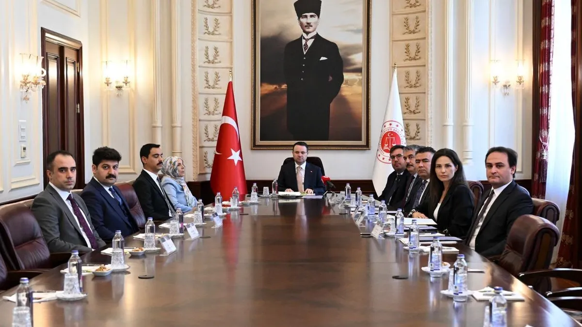 Bakan Gürlek’ten Muhsin Yazıcıoğlu’nun ailesine kritik mesaj: “Bu cinayeti çözmek bizim boynumuzun borcu. sonu