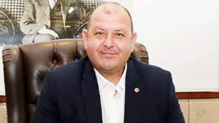 Gündemden Son Bilgiler: Son Gelişme: Tutuklanan Başkan CHP'den istifa etti: İşte Ayrıntılar: Gelişmeler Takip