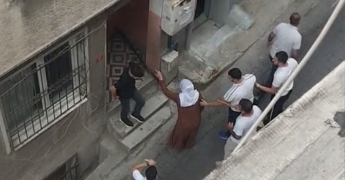 Ayrıntılar Netleşti: Analiz | Fön ve jöle için dövdüler! İstanbul'da taş ve sopalı meydan dayağı: 9 gözaltı (D
