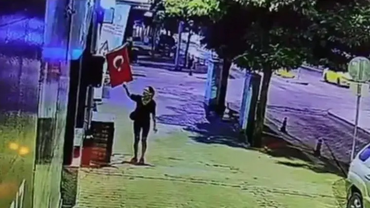 Gündemden Son Bilgiler: Muğla'da Türk bayrağını yakan şüpheli adliyeye sevk edildi: İfadesi gözler önüne seril